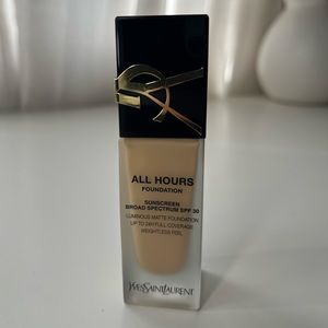 Yves Saint Laurent
All Hours Luminous Natural Matte Foundation 24H Longw…